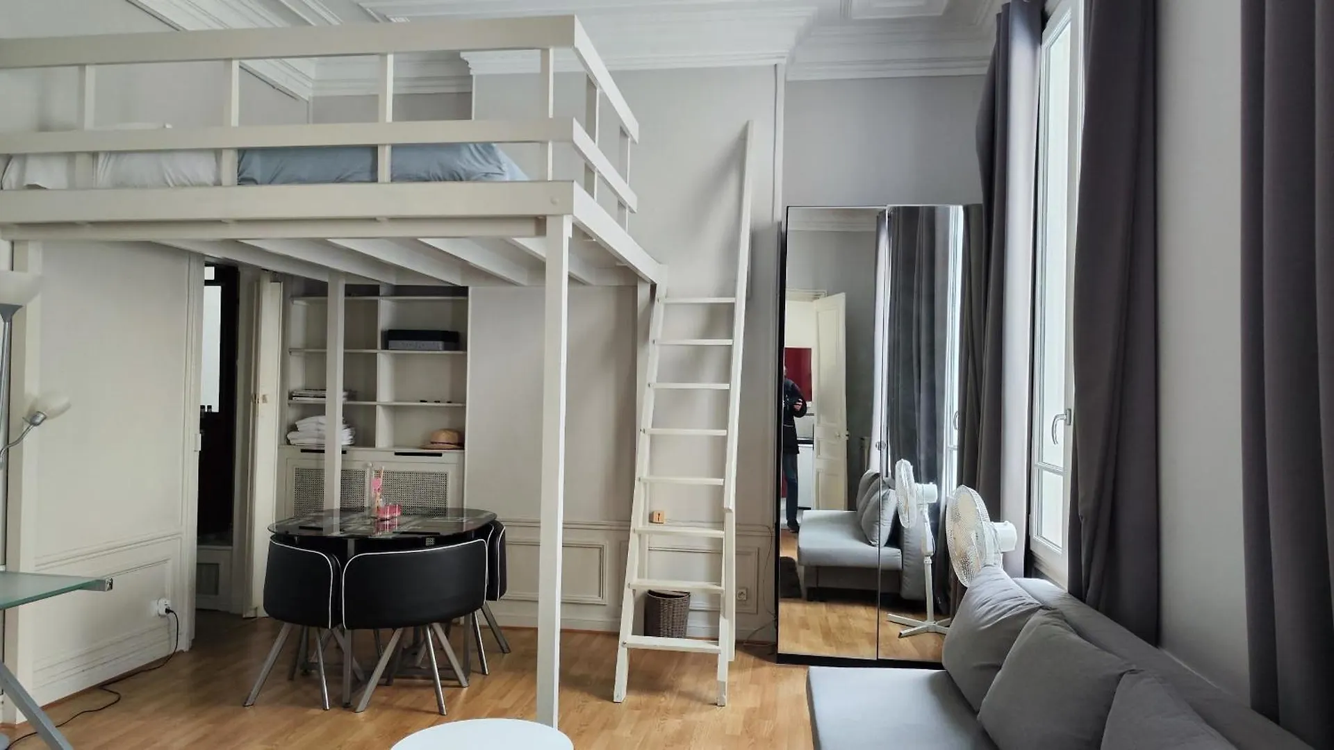 Rue Paul Valery - Paris 16 - 1160 Apartment