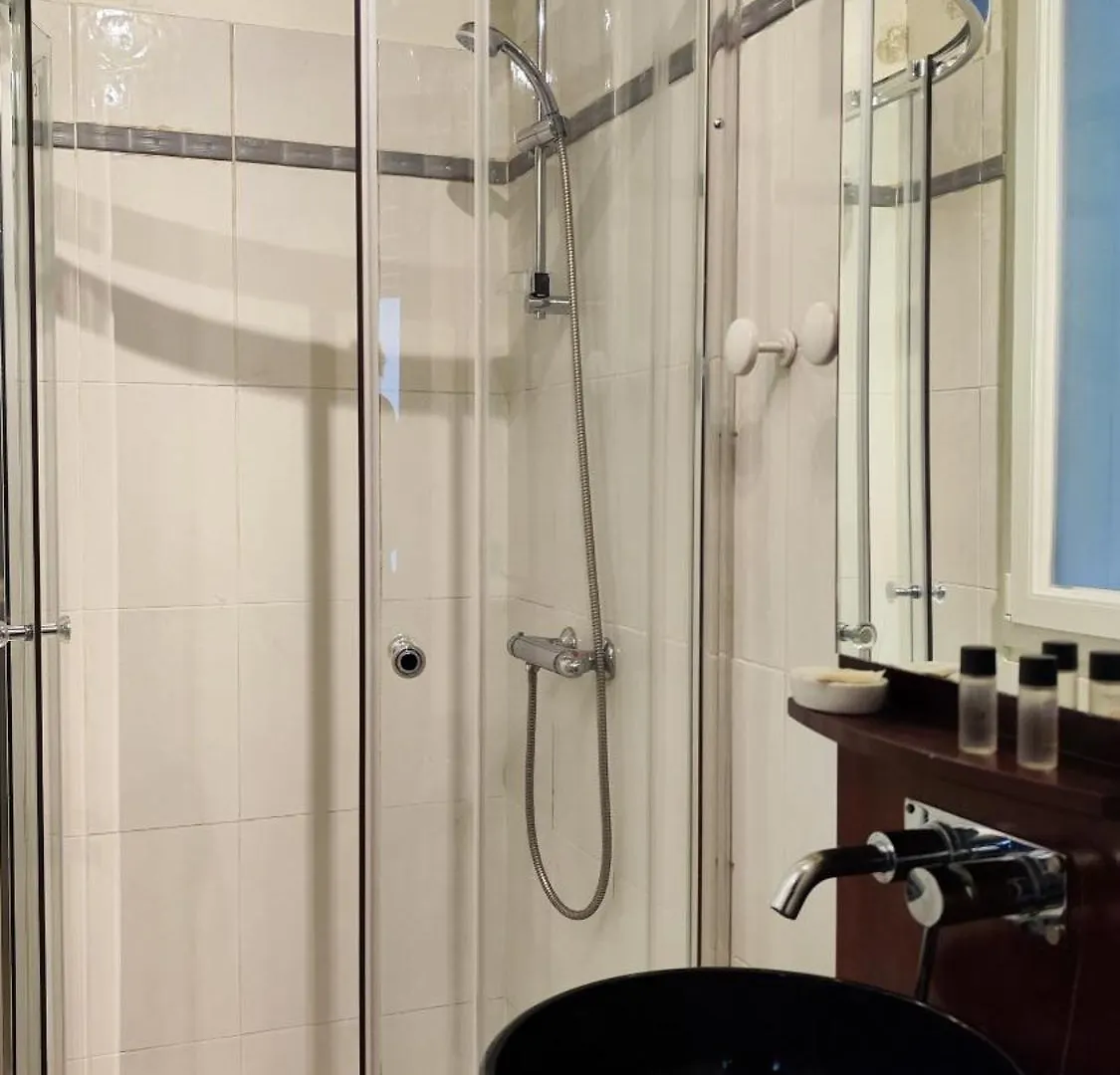 Rue Paul Valery - Paris 16 - 1160 Apartment