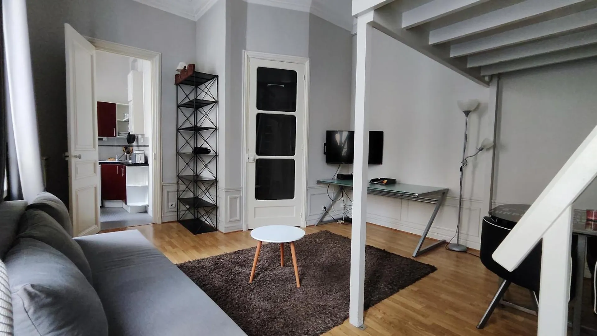 Rue Paul Valery - Paris 16 - 1160 Apartment France